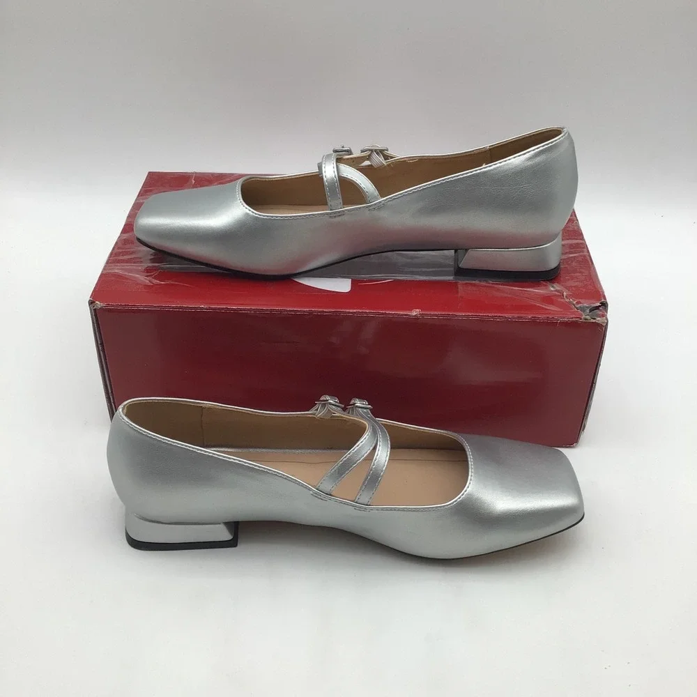 Journee Collection Gredah Silver Metallic Square Toe Mary Jane Flats Size 7M NEW